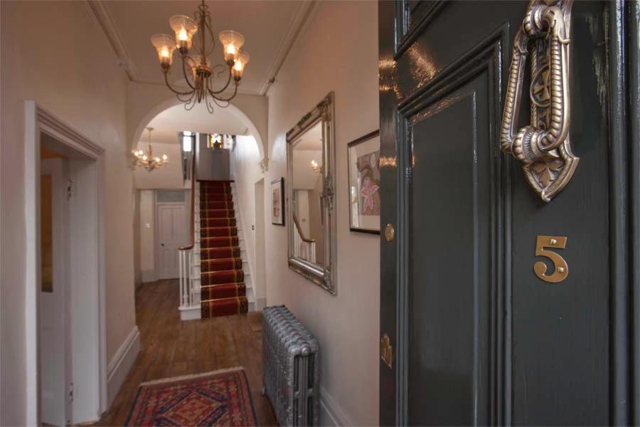 Number 5 Bed and Breakfast Shaftesbury Exteriör bild